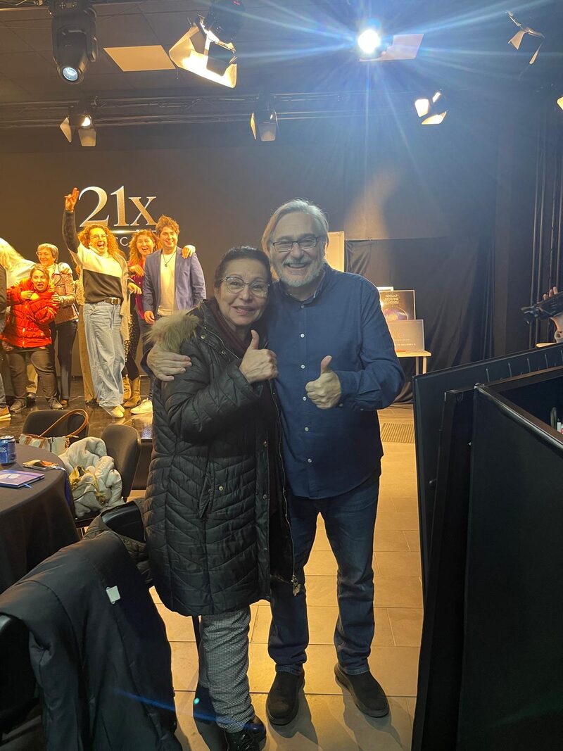 Inés con Enrique Jurado tras certificarse